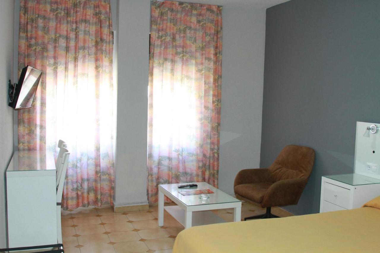 Apartamentos Resitur Seville Luaran gambar