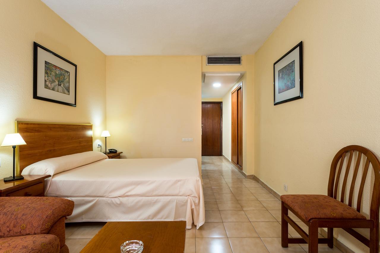 Apartamentos Resitur Seville Luaran gambar