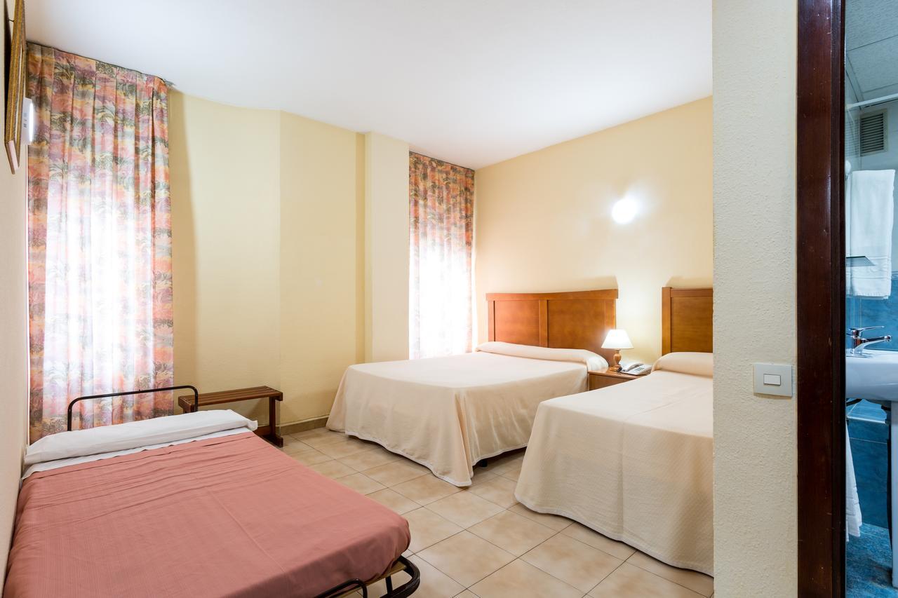Apartamentos Resitur Seville Luaran gambar
