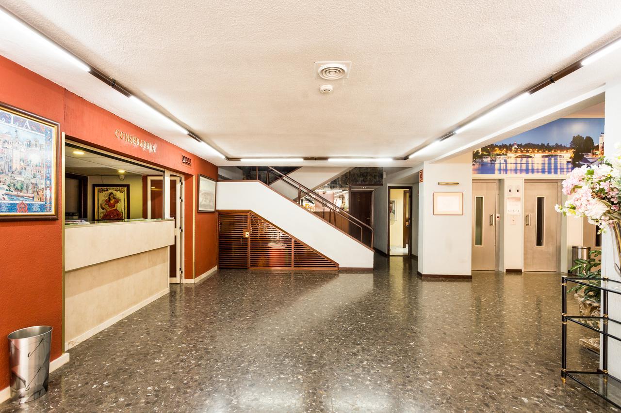 Apartamentos Resitur Seville Luaran gambar